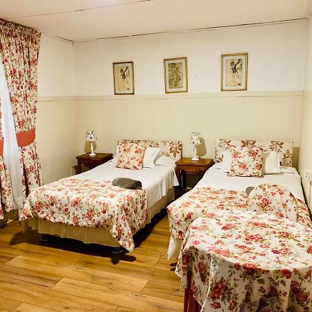 Hostal Plaza Londres 77 Santiago Kültér fotó